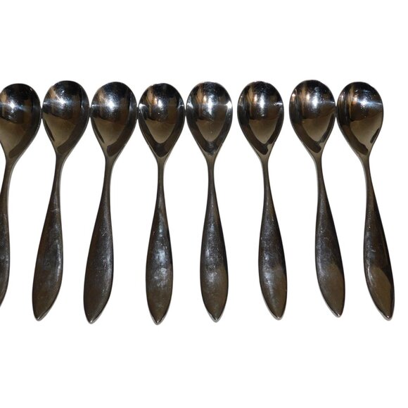 Robert Welch 18/10 Flatware Set With Serving Utensils 37 Pieces - Picture 7 of 11